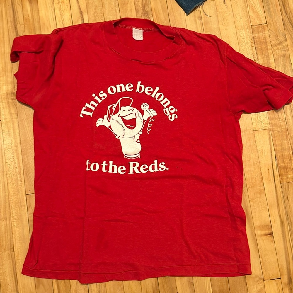 Vintage Cincinnati reds t shirt